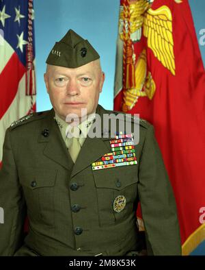 green emerald velvet dress U.S. Marine Corps Tropical Service Alpha Green Shade 2241 Poly/Wool Man's Dress Jacket 38r main image 1