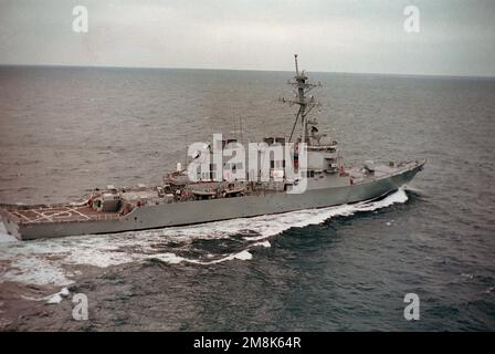 USS Arthur W. Radford Modellbausatz - Zerstörer D-968 Aus Plastik