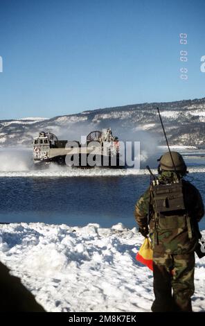 US Navy An Land Craft Air Cushion (LCAC) assigned to Assault Craft Unit ...
