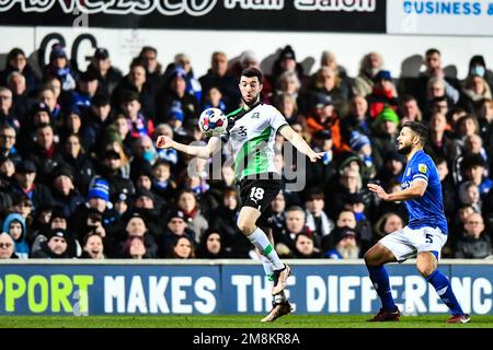 Finn Azaz (18 Plymouth Argyle) controls the ball during the Sky Bet League 1 match between Ipswich Town and Plymouth Argyle at Portman Road, Ipswich on Saturday 14th January 2023. (Credit: Kevin Hodgson | MI News ) Credit: MI News & Sport /Alamy Live News Stock Photo