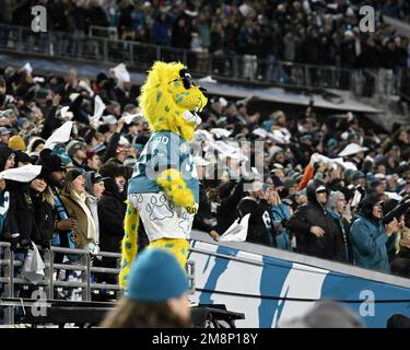 Jacksonville Jaguars safety Andre Cisco (5) warms up before an NFL football  game against the Tennessee Titans, Saturday, Jan. 7, 2023, in Jacksonville,  Fla. (AP Photo/John Raoux Stock Photo - Alamy