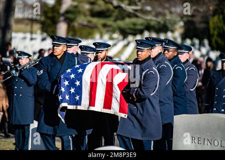 Arlington, Virginia, USA. 9th Jan, 2023. The U.S. Air Force Honor Guard, the U.S. Air Force Ceremonial Brass Band, and the 3d U.S. Infantry Regiment (The Old Guard) Caisson Platoon conduct military funeral honors with funeral escort for U.S. Air Force Col. (ret.) Charles Vasiliadis in Section 7 of Arlington National Cemetery, Arlington, Va., January. 9, 2023. Credit: U.S. Army/ZUMA Press Wire Service/ZUMAPRESS.com/Alamy Live News Stock Photo