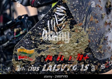 Damman, Saudi Arabia. 15th Jan, 2023. Ambiance, arrival, mud during the Stage 14 of the Dakar 2023 between Al-Hofuf and Damman, on January 15, 2023 in Damman, Saudi Arabia - Photo Gigi Soldano / DPPI Credit: DPPI Media/Alamy Live News Stock Photo