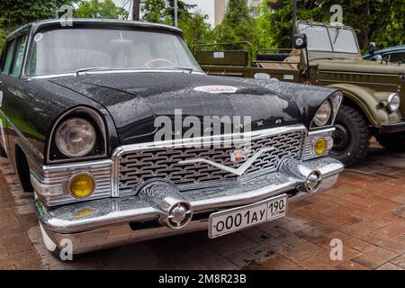 black-gaz-13-chaika-at-classic