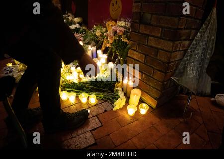 Santa Monica, USA. 14th Jan, 2023. People mourn Keenan Anderson in Santa Monica, CA on Jan. 14, 2022. Candlelight vigil for Keenan Anderson who died while in police custody on Jan. 3, 2023. (Photo by Jacob Lee Green/Sipa USA) Credit: Sipa USA/Alamy Live News Stock Photo