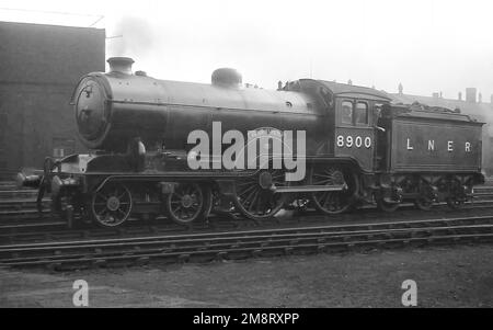 D14 Class 4-4-0 No.1900 Claud Hamilton as LNER 8900 Stock Photo