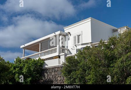 Luxury villas on the harbour promenade of Puerto Calero, Lanzarote, Canary Islands, Spain Stock Photo