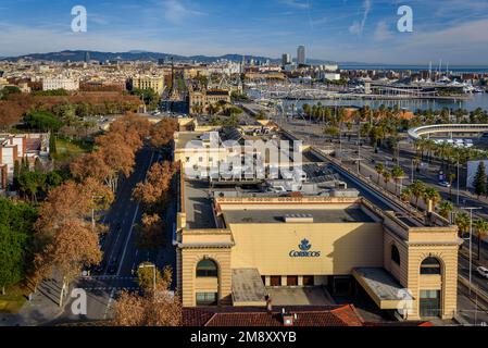 Columbus monument, Ciutat Vella neighborhood and the city of Barcelona seen from the port cable car on a winter morning (Barcelona, Catalonia, Spain) Stock Photo