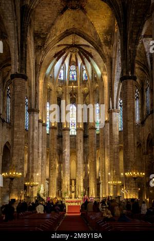 Interior of the Gothic Basilica of Santa Maria del Mar (Barcelona, Catalonia, Spain) ESP: Interior de la basílica gótica de Santa Maria del Mar España Stock Photo