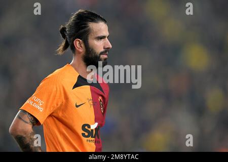 ISTANBUL - Sergio Oliveira of Galatasaray AS during the Turkish Super Lig match between Fenerbahce AS and Galatasaray AS at Ulker stadium on January 8, 2023 in Istanbul, Turkey. AP | Dutch Height | GERRIT OF COLOGNE Stock Photo