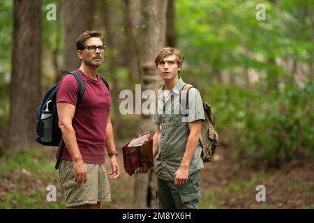ROB LOWE and JOHNNY BERCHTOLD in DOG GONE (2023), directed by STEPHEN HEREK. Credit: Blackjack Films / Story Ink. / Album Stock Photo