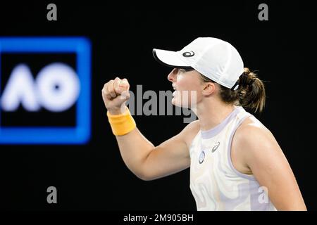 Melbourne, Australia. 16th Jan, 2023. Tennis: Grand Slam - Australian Open, singles, women, 1st round: Swiatek (Poland) - Niemeier (Germany). Iga Swiatek cheers. Credit: Frank Molter/dpa/Alamy Live News Stock Photo