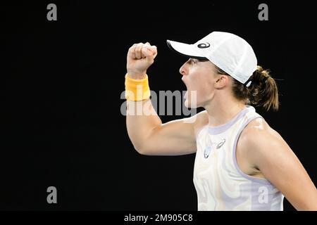 Melbourne, Australia. 16th Jan, 2023. Tennis: Grand Slam - Australian Open, singles, women, 1st round: Swiatek (Poland) - Niemeier (Germany). Iga Swiatek cheers. Credit: Frank Molter/dpa/Alamy Live News Stock Photo