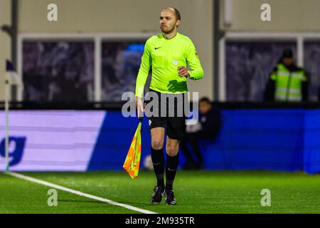 EINDHOVEN, NETHERLANDS - JANUARY 16: assistant referee Nils van Kampen during the Dutch Keukenkampioendivisie match between FC Eindhoven and FC Den Bosch at Jan Louwers stadion on January 16, 2023 in Eindhoven, Netherlands (Photo by Broer van den Boom/Orange Pictures) Stock Photo