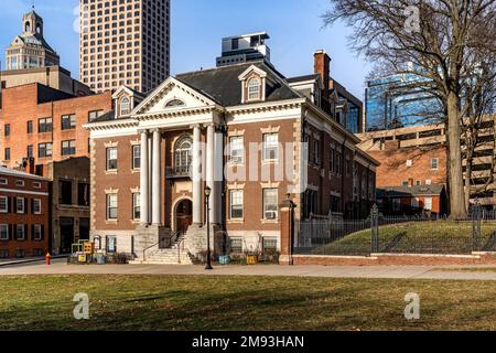 Hartford, CT - USA - Dec 28, 2022 Horizontal view of the impressive Colonial Revival Center Church House, the parish house of Hartford’s Center Congre Stock Photo