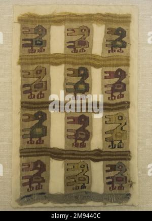 Textile Fragment, undetermined Chimú. , 1000-1532. Cotton, camelid fiber, (20.5 x 12.0 cm).   Arts of the Americas 1000-1532 Stock Photo