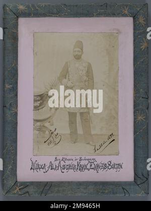 [Untitled], One of 274 Vintage Photographs , late 19th-early 20th century. Photograph, 14 9/16 x 11 in. (37 x 28 cm).   Arts of the Islamic World late 19th-early 20th century Stock Photo