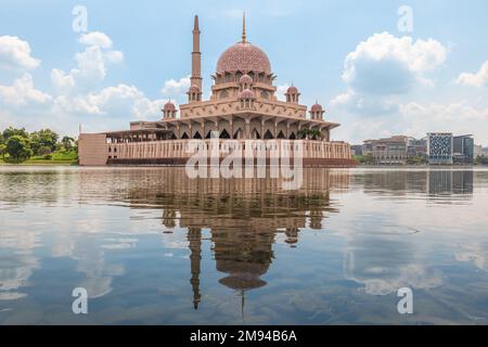 Masjid Putra at Dataran Putra in Putrajaya city, malaysia Stock Photo