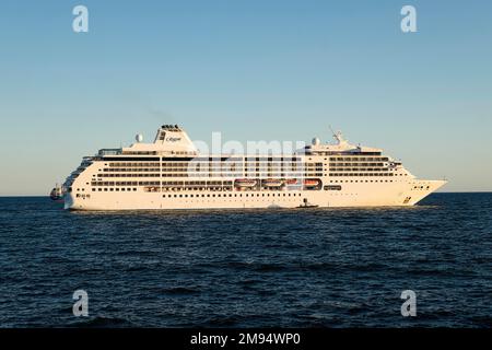 Cruise ship Seven Seas Mariner leaves Santo Domingo, Santo Domingo, Dominican Republic, Caribbean, Central America Stock Photo