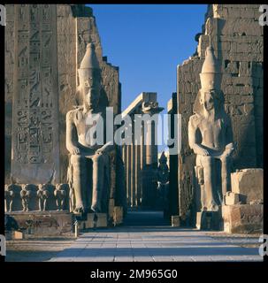 Giant statues of the Great Temple of Ramses II, Abu Simbel Stock Photo ...