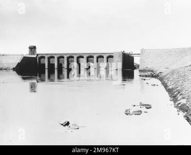 Assiut or Asyut Barrage on the River Nile in Egypt: the Ibrahimiya Canal head regulator and lock. Stock Photo