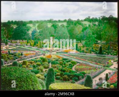 View of Drummond Castle Gardens at Muthill, near Crieff, Scotland.  The gardens are formal, in 17th century Scottish renaissance style. Stock Photo