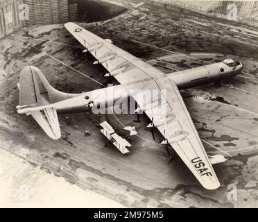 B 36 bomber hi-res stock photography and images - Alamy