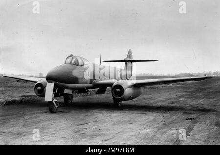 Gloster F9-40 Rampage, Britain's first jet fighter, subsequently renamed Meteor (F = Fighter, 9 = 9th, 40 = 1940, year of issue). Gloster Meteor prototype DG204/G powered by Metrovick F.2 engines. Stock Photo