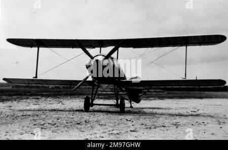 Royal Aircraft Factory SE 4 scout, front (on the ground).  It made its debut in June 1914, and is seen here in August 1914, shortly after being fitted with more conventional landing gear.  It was damaged beyond repair in a landing accident on 12 August 1914, and the type was not continued. Stock Photo