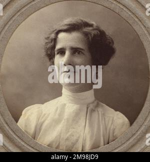 Edwardian woman (Nurse Lyle), head and shoulders studio portrait. Stock Photo