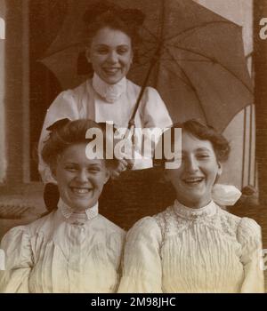 Three young women on holiday at Chesieres, Vaud, Switzerland (Lucy Auerbach is on the right). While there they received sketching lessons from an art tutor, Mr Flemwell (George J Flemwell, an English artist based in Switzerland). Stock Photo