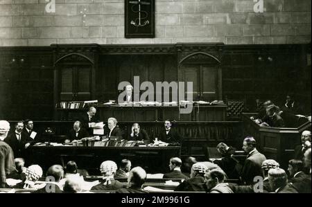 Sir Samuel Evans, in September 1914, presiding over the first Prize Court held at the London Law Courts since 1856. Stock Photo