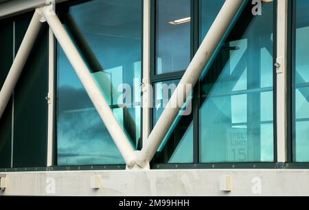 WA22912-00...WASHINGTON - Lines creating a pattern at the ferry terminal for the Edmonds-Kingston route. Stock Photo