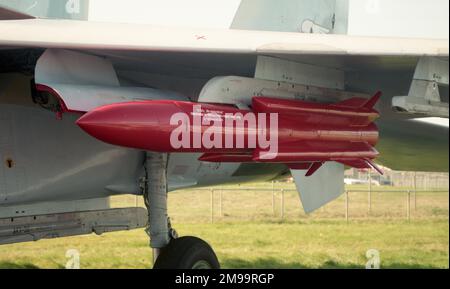 Su 92 Farnborough 92 - Sukhoi Su-35 'Blue 703' Stock Photo - Alamy