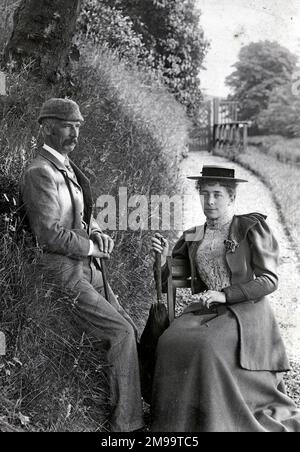 Couple in a country lane, Blanefield, Scotland, August 1894. Stock Photo