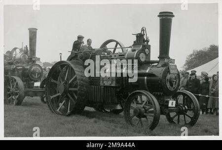 Steam Traction engine - Burrell General Purpose Engine 3164, Dauntless regn. AH5799 at a Steam Rally / Fair. Stock Photo