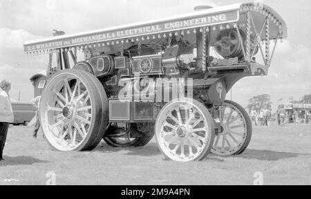 Fowler showmans Road Locomotive, regn. FX6661, number 15657