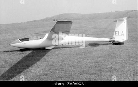 Schleicher ASW19 'ELA', at the London Gliding Club, on Dunstable Downs. Stock Photo