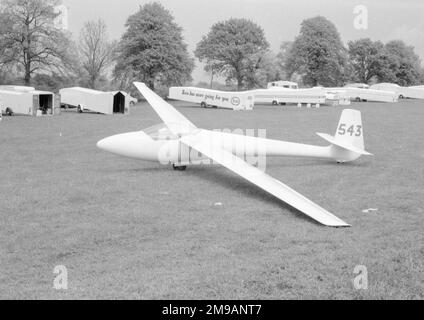 Glasflugel H-201B Standard Libelle '543', at a regional gliding competition in the 1980s. Stock Photo