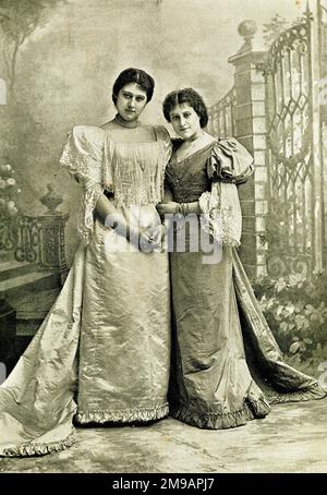 Lily and Hilda Hanbury, English actresses Stock Photo