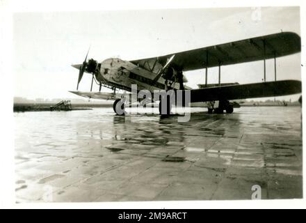 Imperial Airways 'City of Manchester', Argosy type aircraft, tuning up ...