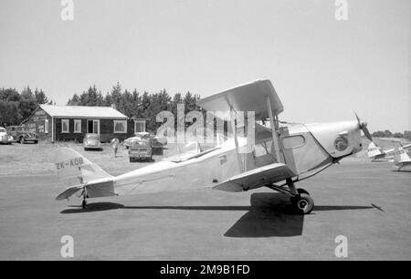 de Havilland DH.83 Fox Moth ZK-AQB (msn 4097, ex NZ566), at Tauranga, NZ, on 2 January 1961. Stock Photo