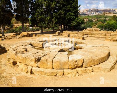 Altar in the sanctuary of chthonic deities and the temple of the ...