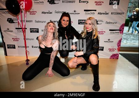 Sabrina Mina / Fischer (sabrinamina offical), RoxyTV ( roxytv ), Kat