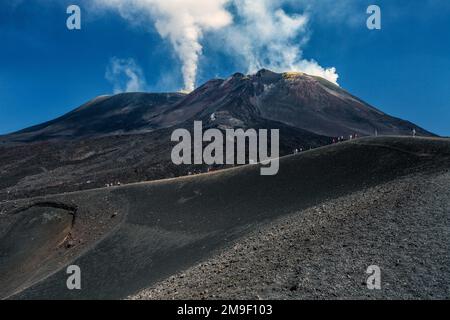 Active volcanic steam vents on Mount Etna, Europe’s highest volcano Stock Photo