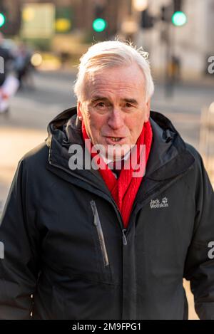 Westminster, London, UK. 18th Jan, 2023. Ministers are arriving at the House of Commons for Prime Minister’s Questions. Labour MP John McDonnell Stock Photo