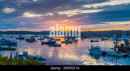 Sunset, Boothbay Harbor, Maine, USA Stock Photo - Alamy