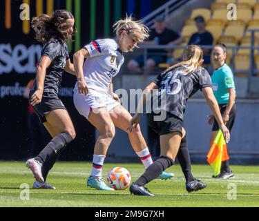 Wellington, New Zealand, January 18th 2023: Lindsay Horan (10 USA) in action during theInternational Friendly between USA and New Zealand at Sky Stadium in Wellington, New Zealand (Joe Serci - SPP) Credit: SPP Sport Press Photo. /Alamy Live News Stock Photo