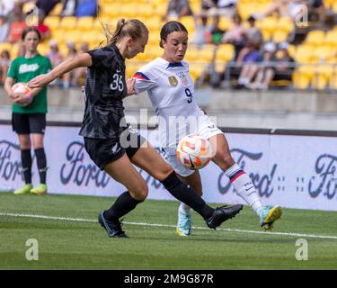 Wellington, New Zealand, January 18th 2023: Mallory Swanson (11 USA) beats Grace Beville (35 New Zealand) to the ball during the International Friendly between USA and New Zealand at Sky Stadium in Wellington, New Zealand (Joe Serci - SPP) Credit: SPP Sport Press Photo. /Alamy Live News Stock Photo