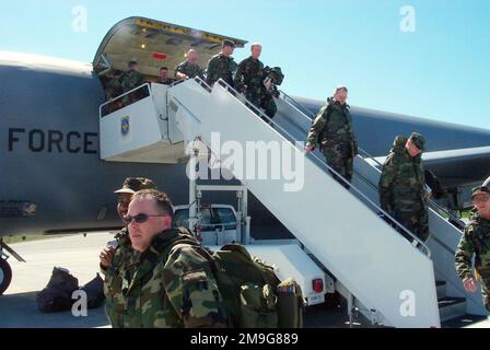 127th Communications flight personnel, Selfridge Air National Guard Base Michigan, arrive at Elmendorf Air Force Base, Alaska, where they will install 29 miles of LAN cable to connect 250 computers to the bases computer network. In addition they will be connecting 9,500 feet of fiber optic cable to the bases existing computer network. Base: Elmendorf Air Force Base State: Alaska (AK) Country: United States Of America (USA) Stock Photo